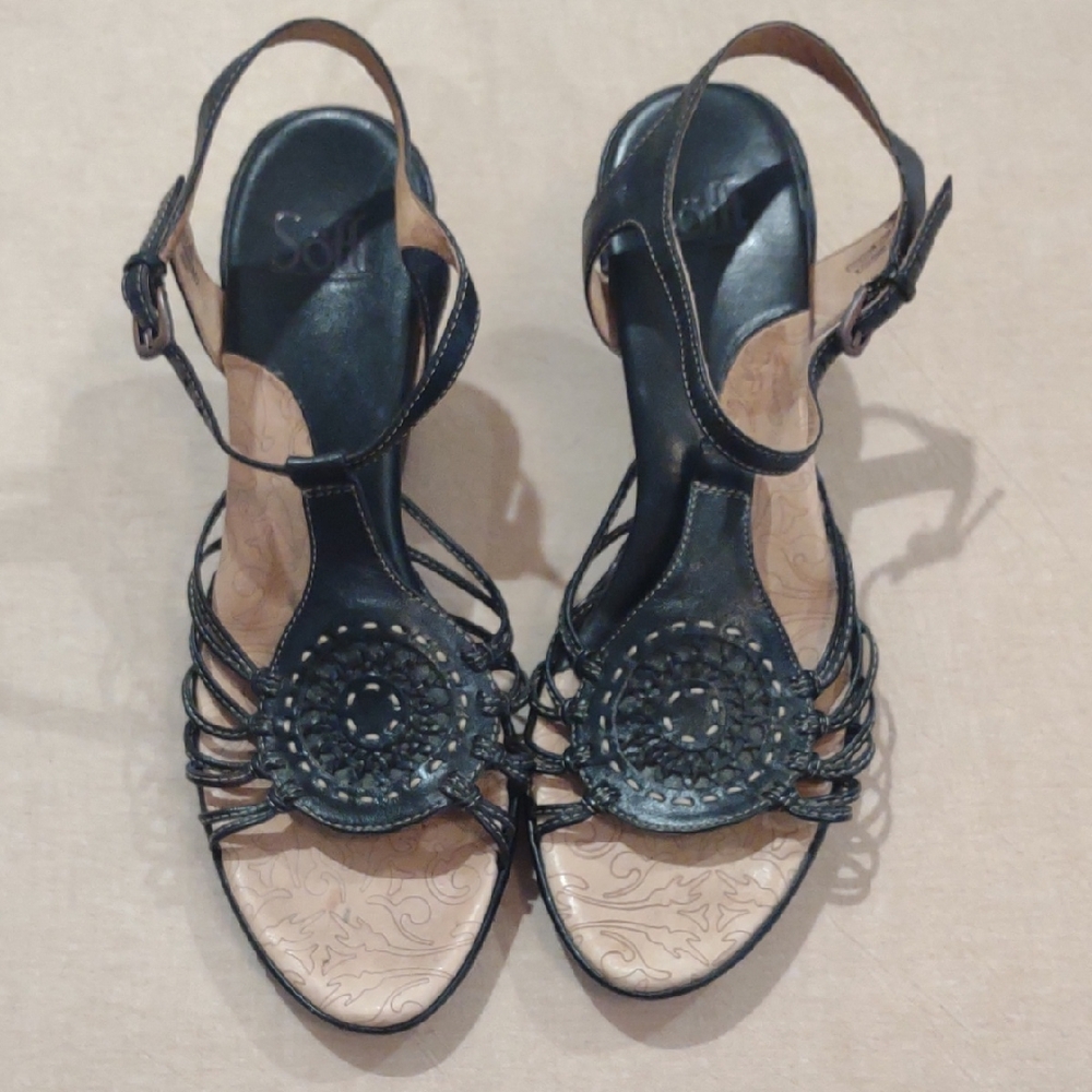 Sofft Black Sandals with Strappy Design